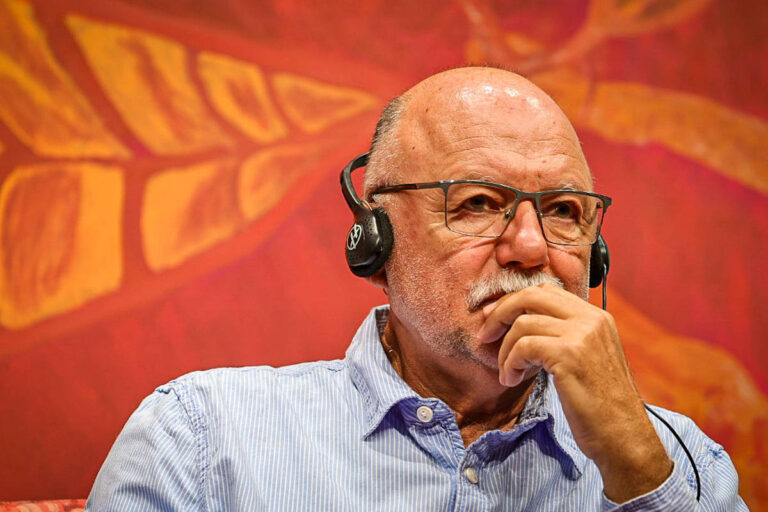 guerra-na-ucrania-so-acaba-quando-putin-morrer,-diz-escritor-andrei-kurkov