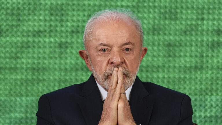 brasil-vira-o-segundo-pais-mais-tarifado-pelos-eua,-atras-so-da-china