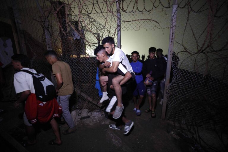 migrantes-retornam-ao-marrocos-apos-enfrentarem-fome-e-hostilidade-em-ceuta
