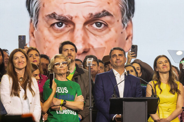 nepobabies-carregam-os-sobrenomes-que-sobrevoam-a-politica-da-america-latina