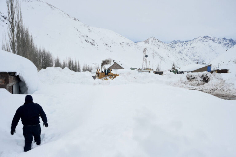 nevasca-na-argentina-forca-retirada-de-emergencia-de-200-turistas-de-mendoza