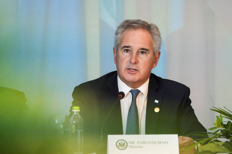 chanceler-da-argentina-diz-esperar-mudanca-de-poder-no-brasil-em-meio-a-crise-entre-vizinhos