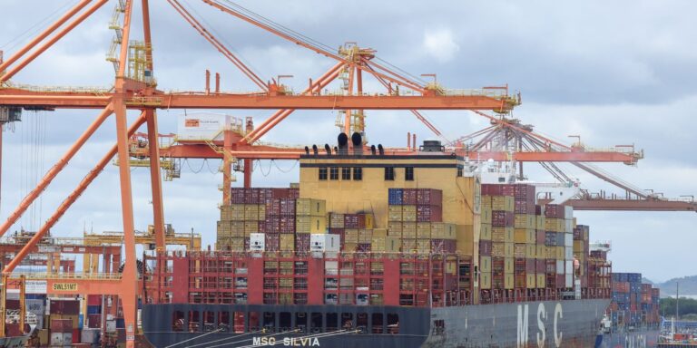 balanca-comercial-de-julho-tem-superavit-de-us$-7-bilhoes