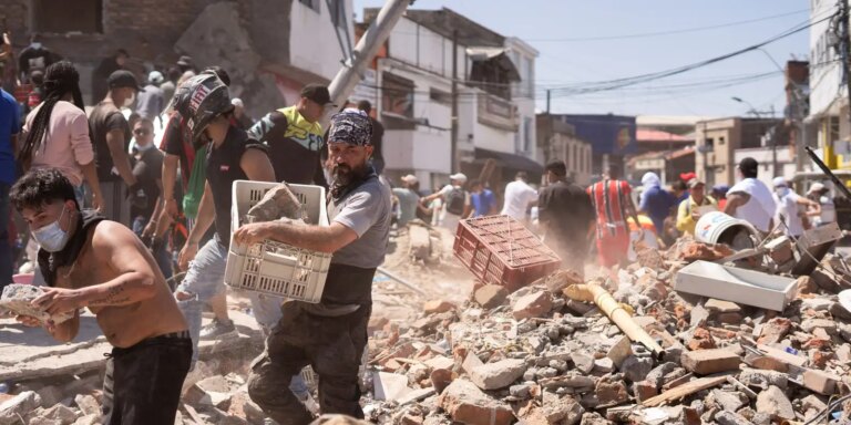 forte-terremoto-deixa-pelo-menos-20-mortos-na-colombia
