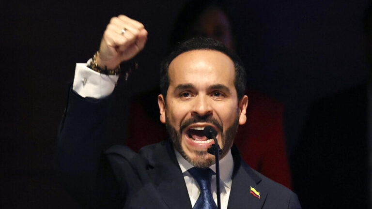 Presidente da Colômbia propõe Plano Marshall para reconstruir região devastada por terremoto presidente-da-colombia-propoe-plano-marshall-para-reconstruir-regiao-devastada-por-terremoto