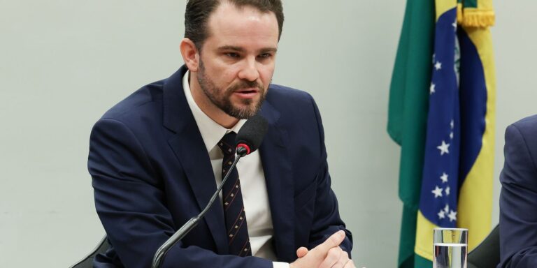 Fazenda libera empréstimo com aval da União de R$ 12,9 bilhões fazenda-libera-emprestimo-com-aval-da-uniao-de-r$-12,9-bilhoes