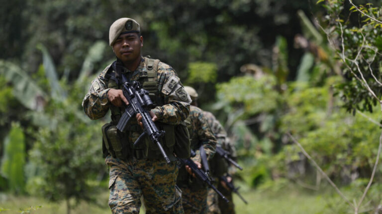 aliados-dos-eua,-panama-e-colombia-lancam-operacao-conjunta-contra-grupo-criminoso
