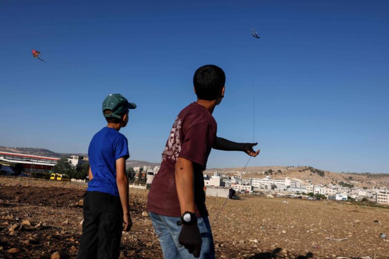 israel-bombardeia-faixa-de-gaza,-mata-duas-pessoas-e-ameaca-intensificar-ofensiva