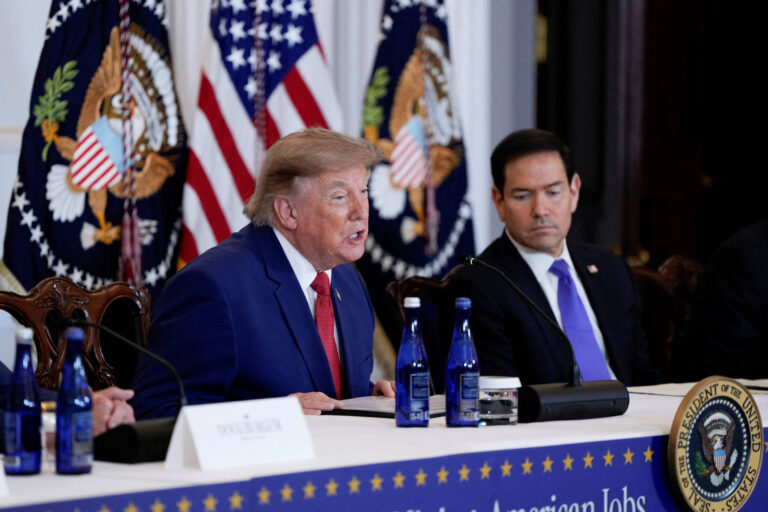 Governo Trump pausa processos de vistos para imigrantes em todo o mundo governo-trump-pausa-processos-de-vistos-para-imigrantes-em-todo-o-mundo