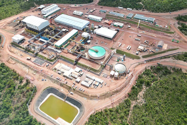 ministro-ve-terras-raras-como-ativo-para-brasil-em-disputa-entre-eua-e-china