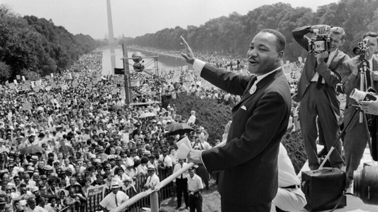 28-de-agosto-na-historia:-martin-luther-king,-desastre-aereo-e-outros-fatos-marcantes