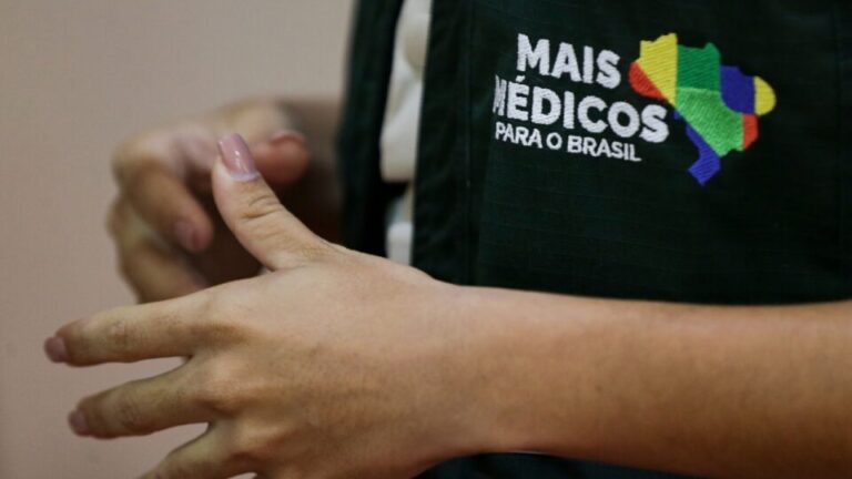 ongs-expoem-dossie-com-relatos-de-medicos-cubanos-sobre-abusos-no-brasil