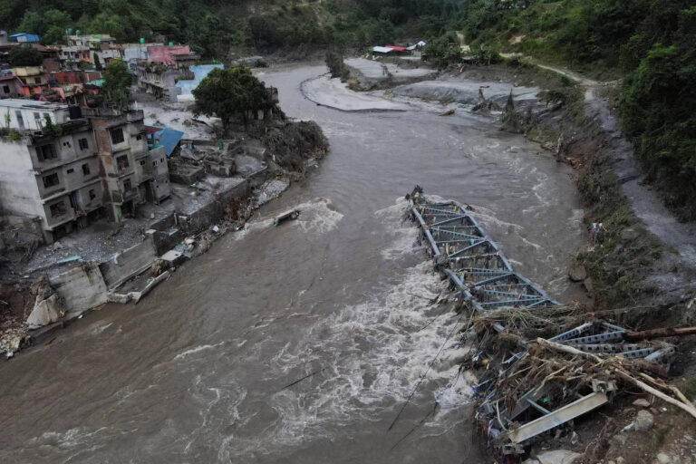 especialistas-explicam-por-que-era-tao-dificil-prever-as-enchentes-devastadoras-no-nepal
