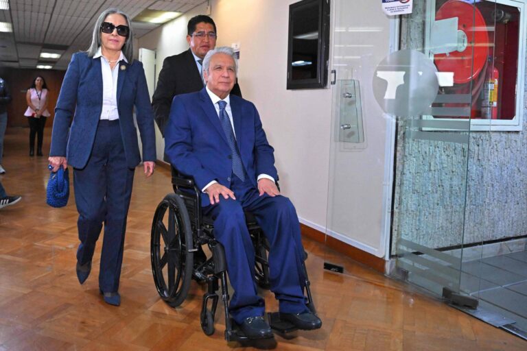 Lenín Moreno, ex-presidente do Equador, é condenado a 5 anos de prisão por suborno lenin-moreno,-ex-presidente-do-equador,-e-condenado-a-5-anos-de-prisao-por-suborno