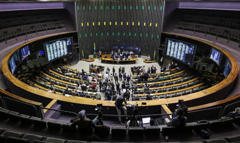mp-da-taxa-das-blusinhas-e-aprovada-na-camara-e-vai-ao-senado