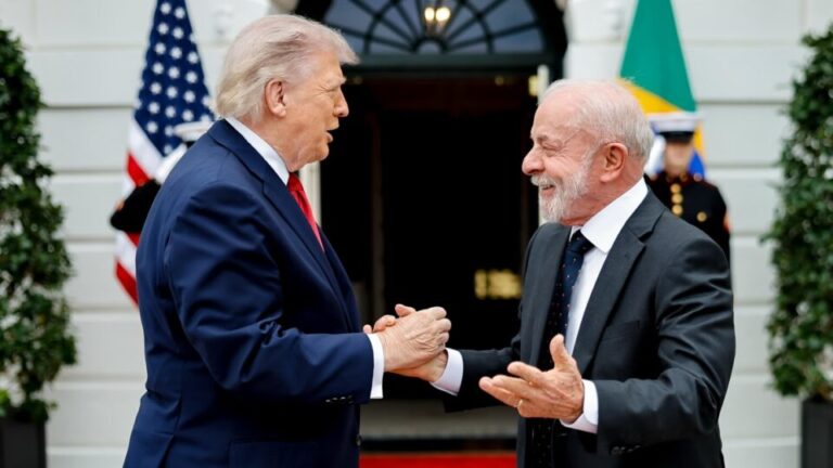 Trump endossa crítica de senador que acusou o Brasil de ser injusto com o agro nos EUA trump-endossa-critica-de-senador-que-acusou-o-brasil-de-ser-injusto-com-o-agro-nos-eua