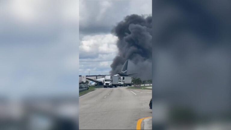 Acidente com avião da Amazon deixa vários mortos no Aeroporto de Miami acidente-com-aviao-da-amazon-deixa-varios-mortos-no-aeroporto-de-miami
