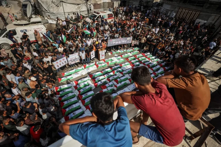 em-meio-a-velorio-de-62-criancas-em-gaza,-cresce-pressao-internacional-contra-israel