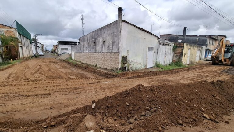 prefeitura-melhora-acesso-na-segunda-travessa-da-avenida-dendezeiros
