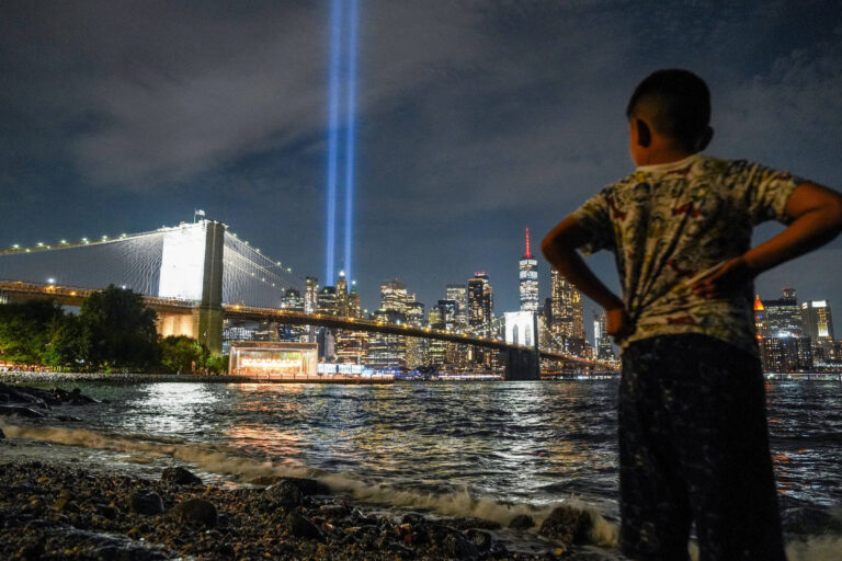 Cheiro de Nova York, 25 anos após o 11 de Setembro, é o da mudança cheiro-de-nova-york,-25-anos-apos-o-11-de-setembro,-e-o-da-mudanca