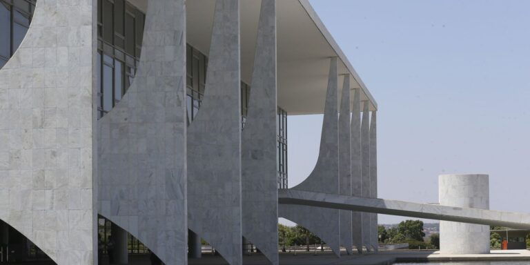 isencao-da-taxa-das-blusinhas-em-compras-ate-us$-50-e-sancionada
