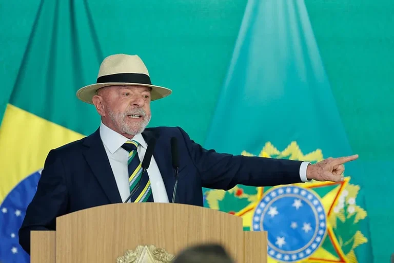 lula-defende-andrei:-incomoda-muita-gente-porque-a-policia-federal-nunca-trabalhou-tanto