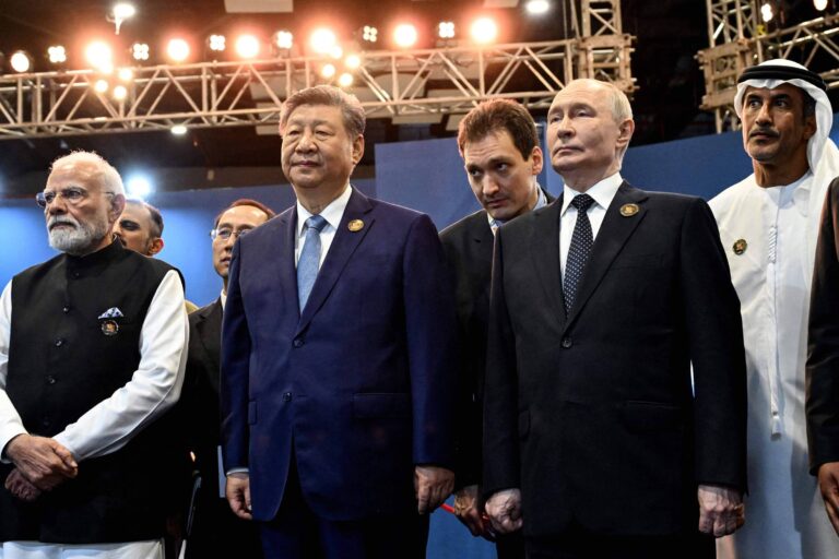 brics-condena-tarifas-unilaterais-e-avanca-no-uso-de-moedas-locais