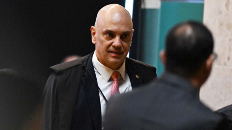crise-no-stf-pode-ter-impacto-decisivo-na-eleicao-brasileira,-diz-jornal-britanico