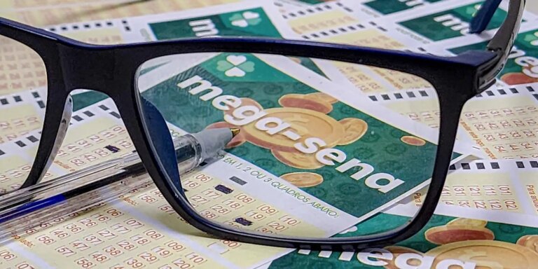 mega-sena-acumula,-e-estimativa-de-premio-vai-a-r$-102-milhoes