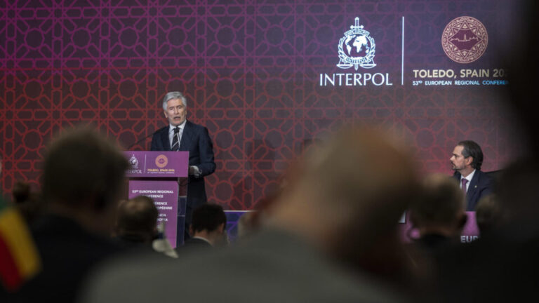 Interpol usa IA para identificar 126 suspeitos de terrorismo em operação inédita interpol-usa-ia-para-identificar-126-suspeitos-de-terrorismo-em-operacao-inedita