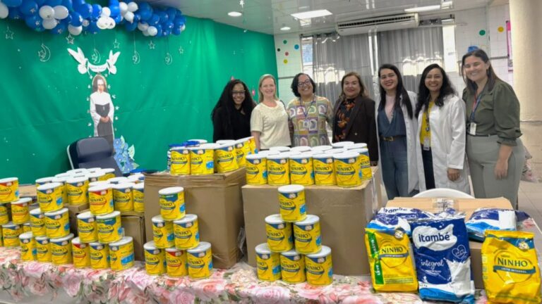 21/09/2026-doacao-de-200-latas-de-leite-para-as-obras-sociais-irma-dulce