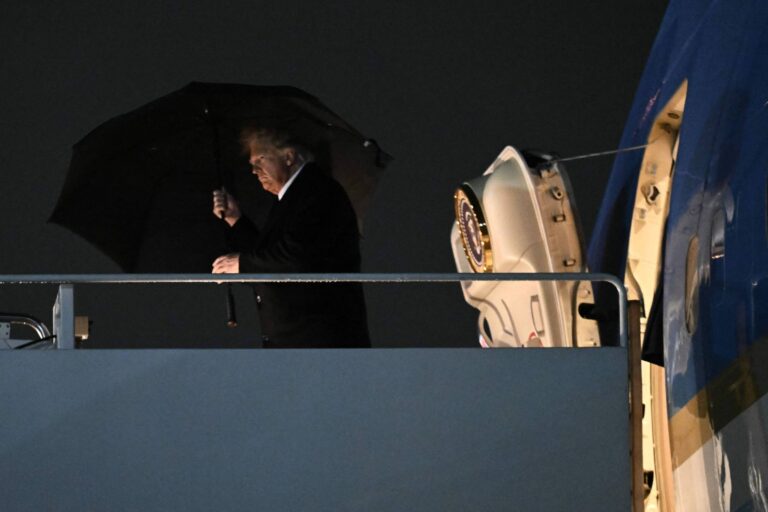 casa-branca-impede-cnn-de-viajar-com-trump-no-air-force-one,-diz-jornal