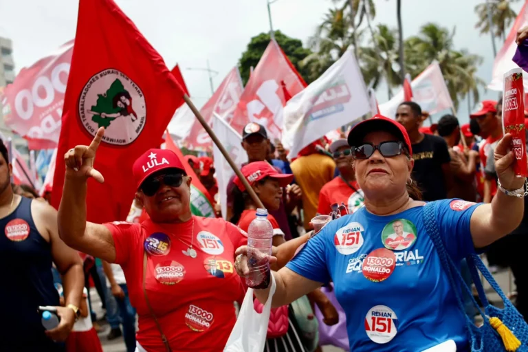 movimentos-ocupam-ruas-de-todo-o-pais-em-defesa-da-democracia-e-da-candidatura-de-lula