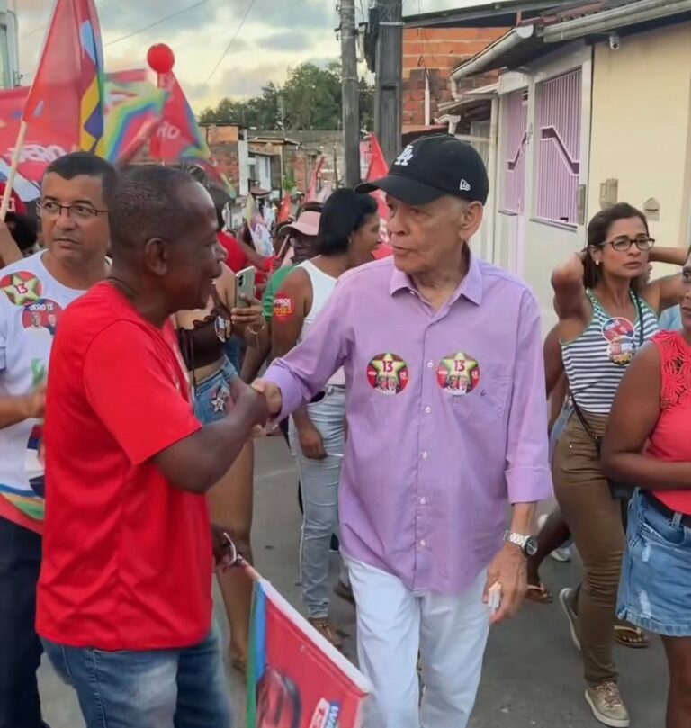 Medrado vai às ruas, mesmo sem os candidatos, e pede voto de cabeça erguida medrado-vai-as-ruas,-mesmo-sem-os-candidatos,-e-pede-voto-de-cabeca-erguida