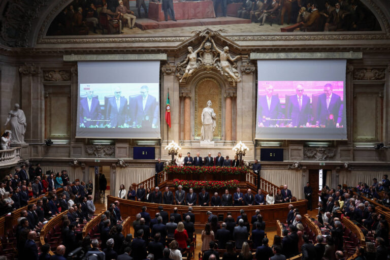 enquanto-espanha-bloqueia-despejos,-portugal-avanca-com-projeto-para-acelera-los