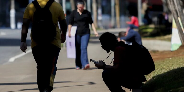 Percentual de jovens nem-nem no Brasil cai para 22,4%, mostra estudo percentual-de-jovens-nem-nem-no-brasil-cai-para-22,4%,-mostra-estudo