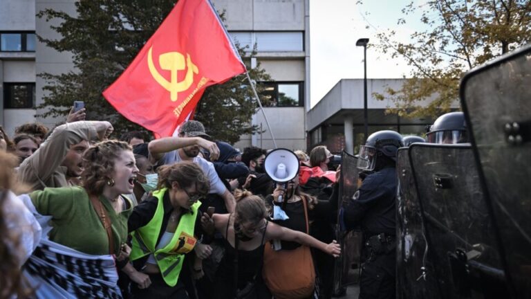 governo-macron-acusa-extrema-esquerda-de-explorar-protestos-estudantis-violentos-na-franca
