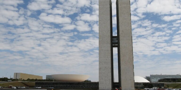 presidente-do-senado-marca-para-segunda-votacao-do-fim-da-escala-61
