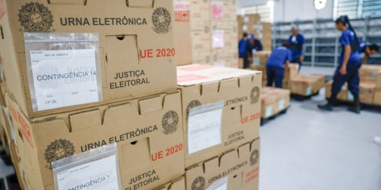 tribunais-distribuem-urnas-e-preparam-sessoes-para-eleicao