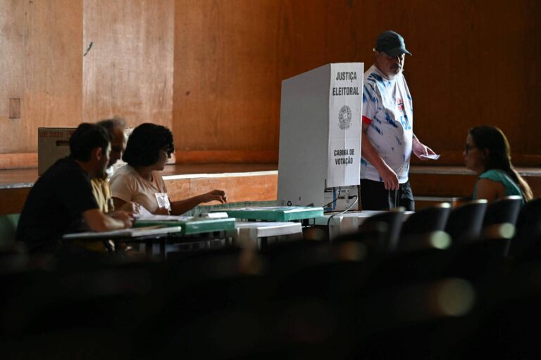 de-quem-e-o-interesse-nacional?