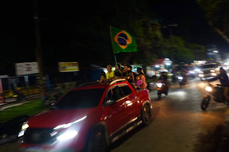 entidades-europeias-veem-riscos-geopolitico,-ambiental-e-comercial-se-flavio-bolsonaro-vencer