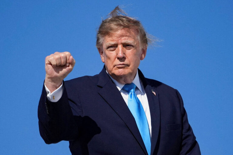‘grande-vitoria’,-diz-trump-sobre-flavio-bolsonaro-ter-ficado-a-frente-no-1o-turno-da-eleicao