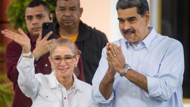 eua-preparam-novas-acusacoes-contra-maduro-e-cilia-flores-por-tortura-de-americanos-na-venezuela