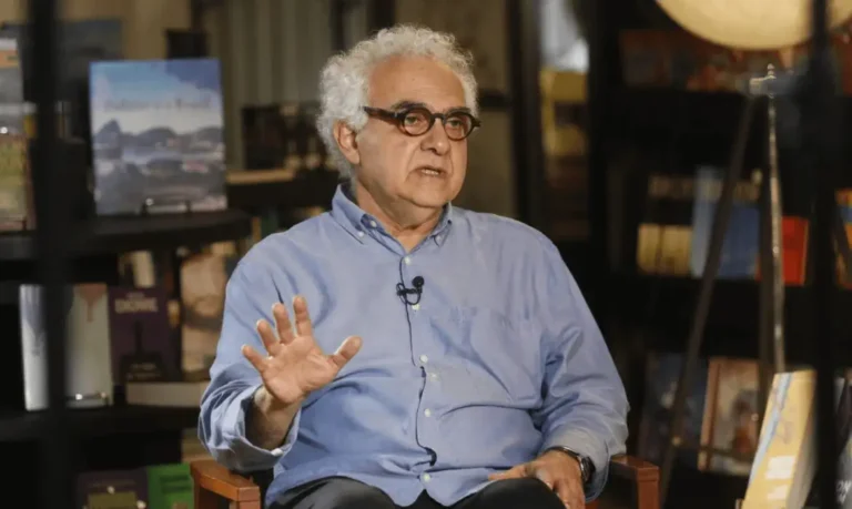 milton-hatoum:-flavio-bolsonaro-sera-pior-e-mais-cruel-que-o-pai-dele